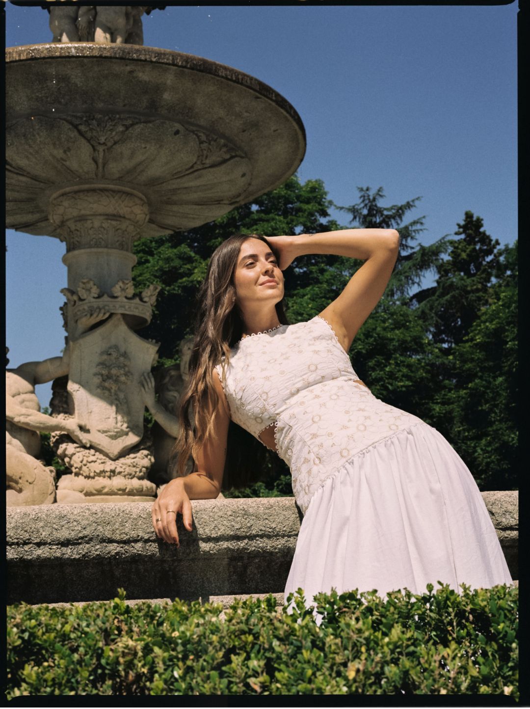 Vestido Alex white embroidery