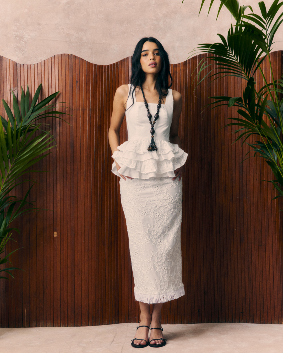 Santa Mónica Embroidery White Skirt